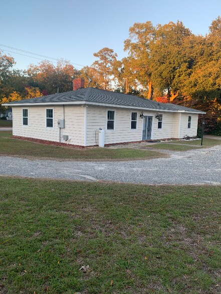 Building Photo - 933 W Home Ave