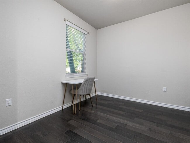 Building Photo - 1919 Rinker Ranch Dr