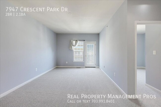 Building Photo - 7947 Crescent Park Dr