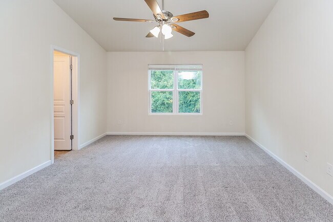 Building Photo - 716 Ferrell Ave