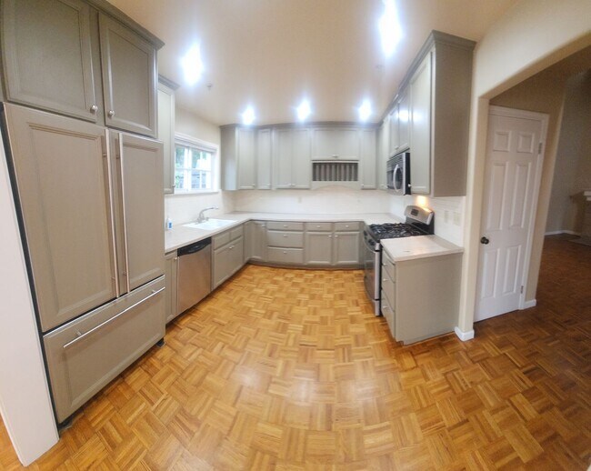 Building Photo - 3 Homes on 1 Lot! 7 Bedroom 4 bath home close to POLY off of Grand Avenue Entrance!!!!