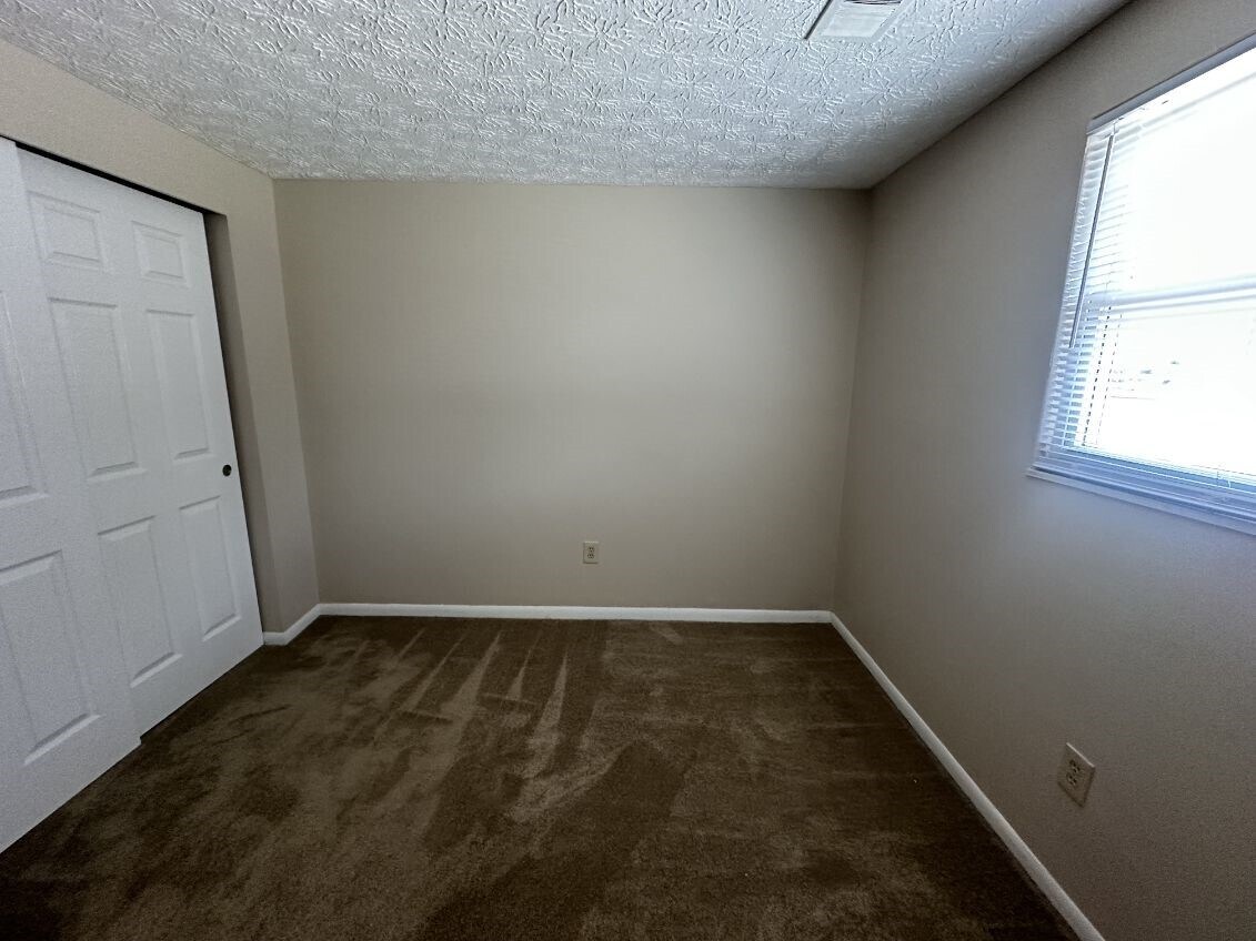 Building Photo - 2512 Nassau Dr