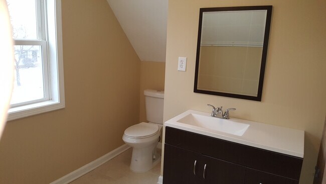 Building Photo - 4214 Verona Rd