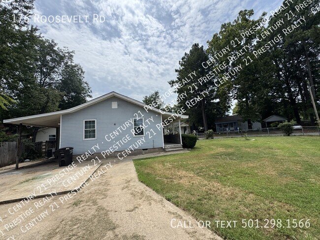 Building Photo - 176 Roosevelt Rd