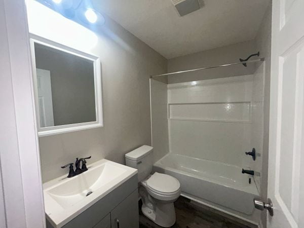 Building Photo - S. Knox 1bd/1ba- 1st floor Unit Available Now