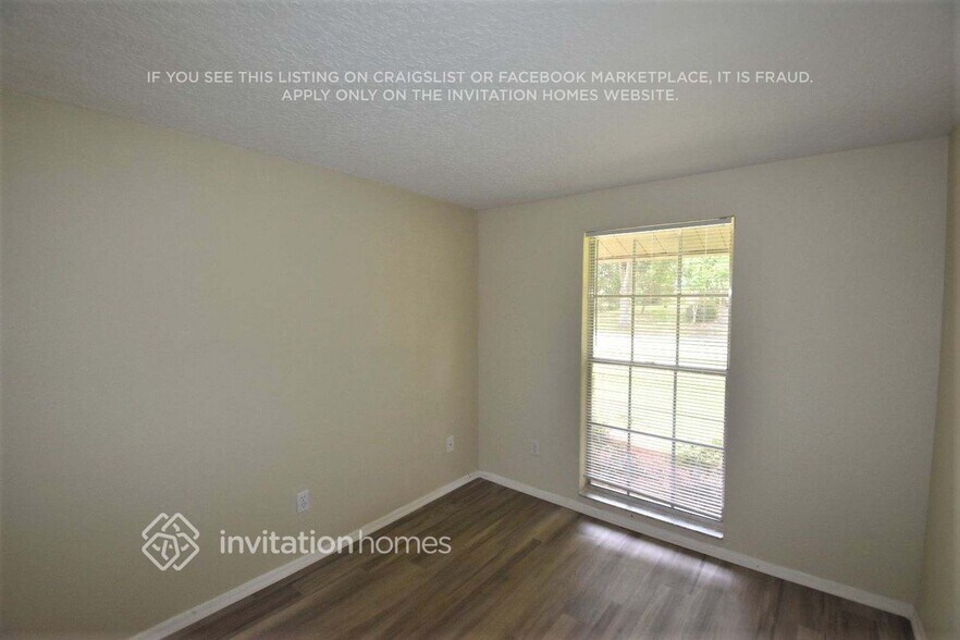 Building Photo - 714 Valley Hill Dr