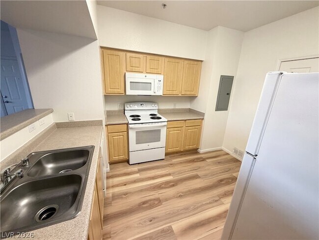 Building Photo - 6955 N Durango Dr