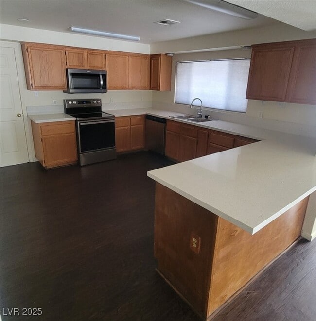 Building Photo - 6761 Holmby Ave