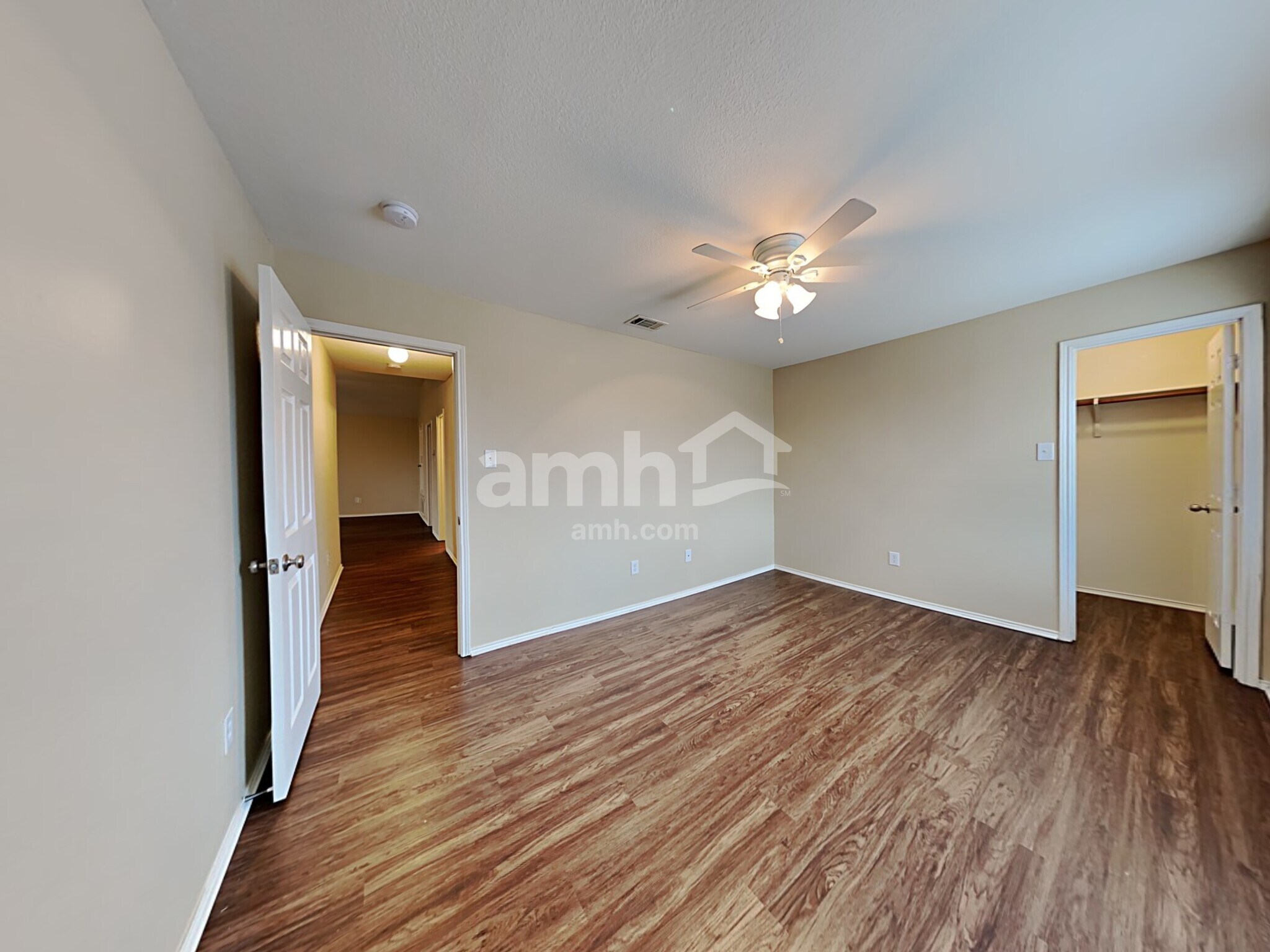 Building Photo - 1100 Oakbrook St