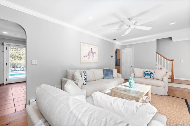 Building Photo - 13 Buttercup Ln