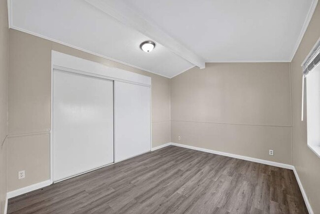 Building Photo - 157 1st Ave