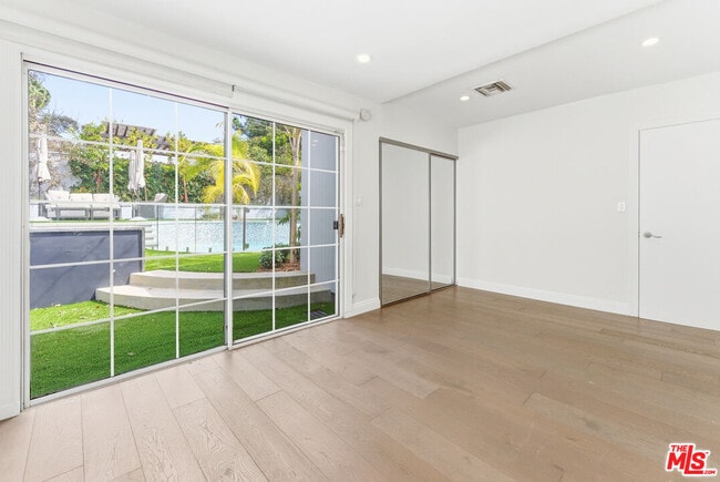 Building Photo - 1532 Glendon Ave