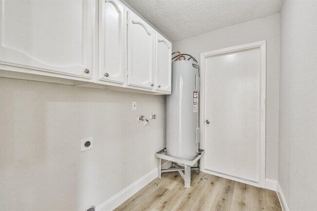 Building Photo - 23203 Pennsgrove Rd