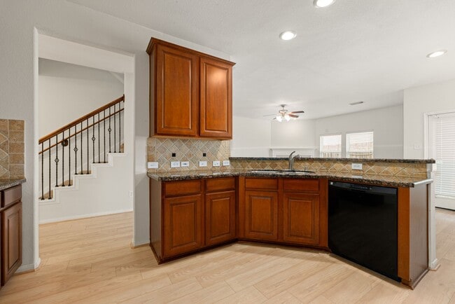 Building Photo - 21426 Venture Park Dr