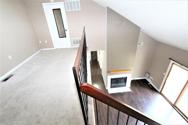 Building Photo - 604 Ravens Crest Dr