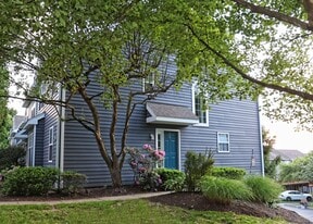 Building Photo - 102 Whistling Swan Ln