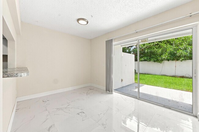 Building Photo - 5120 Elmhurst Rd