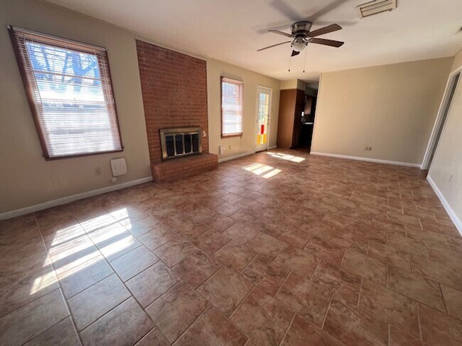 Building Photo - 2301 River Oaks Cir