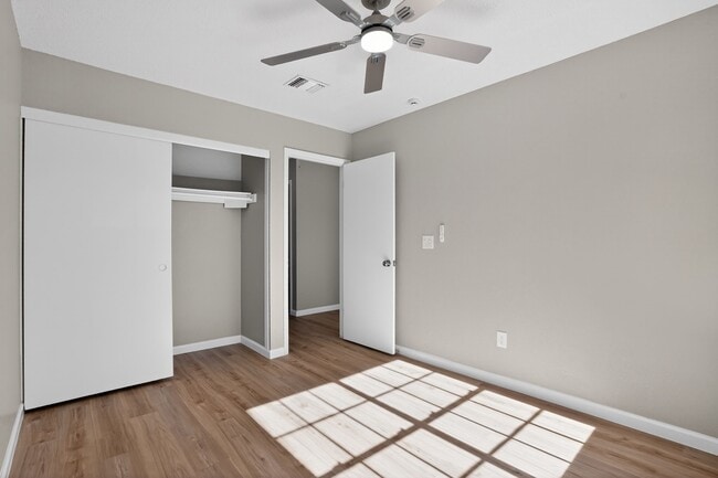 Building Photo - 5103 Devon Green Dr