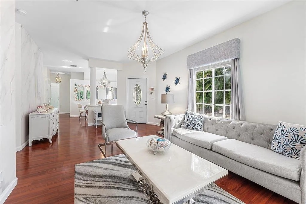 Building Photo - 20 S Lakeshore Dr