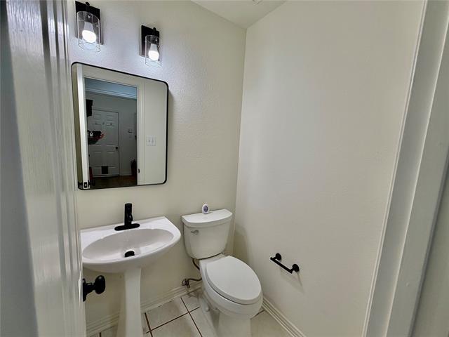 Building Photo - 708 Nettleton Dr