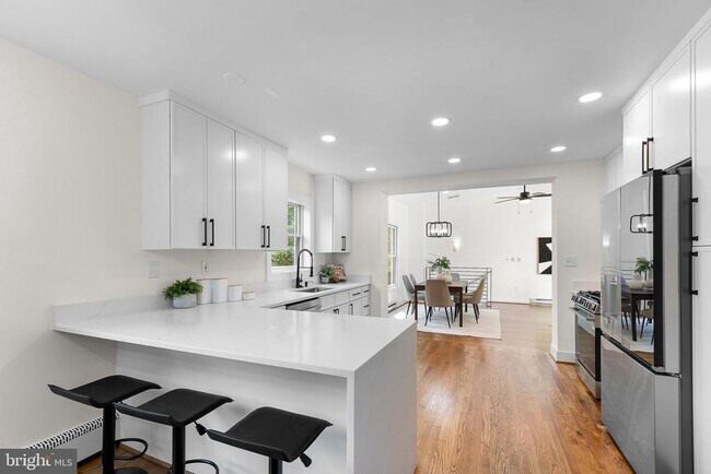 Building Photo - 6353 Crosswoods Dr