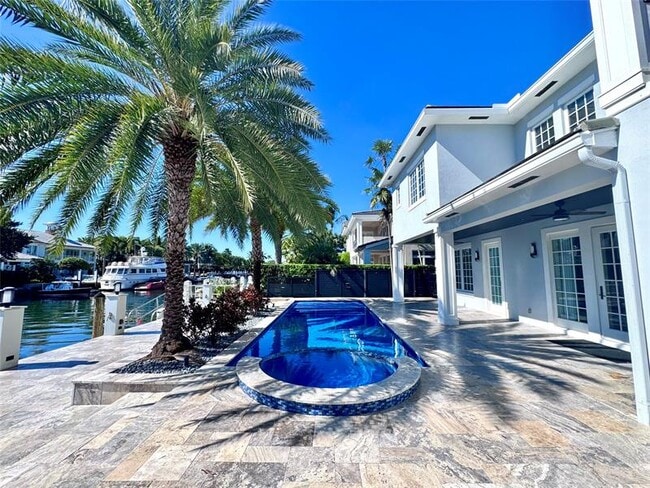 Building Photo - 1744 SE 9th St