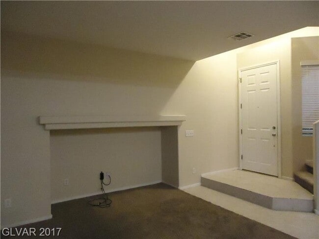 Building Photo - Freshly Remodeled 3 bed in SW