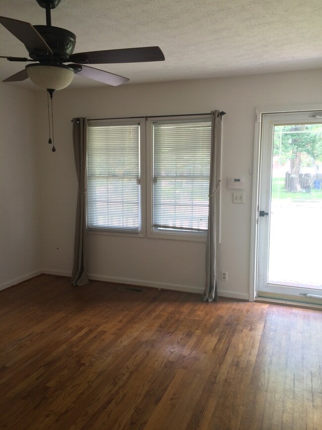 Building Photo - 304 Vann St SW