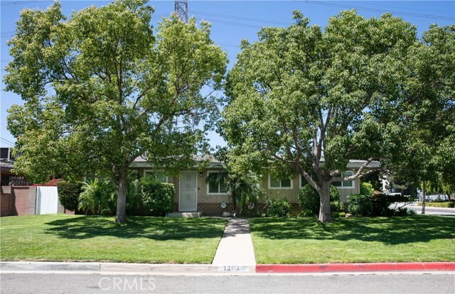 Building Photo - 1203 Laster Ave