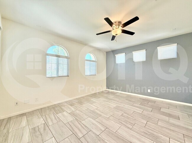 Building Photo - 3726 E Dogwood Dr