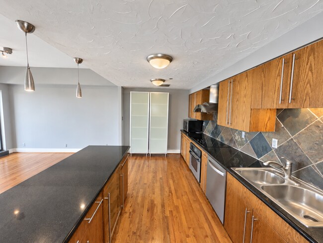 Building Photo - 3030 McKinney Ave