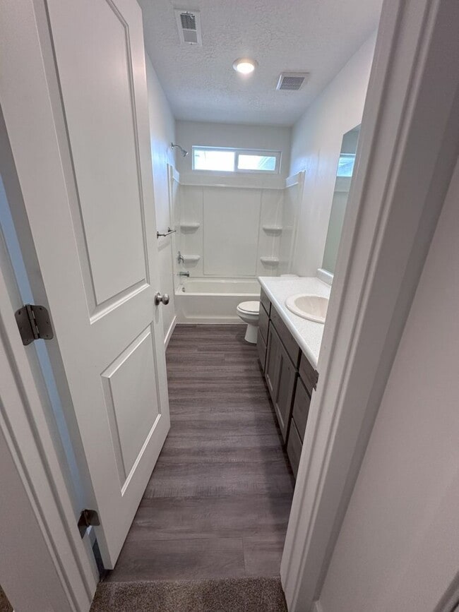 Building Photo - BEAUTIFUL 3-BEDROOM 2.5 BATH TOWNHOME FOR RENT