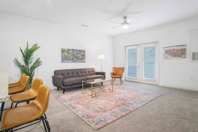 Building Photo - 8359 Coventry Ct