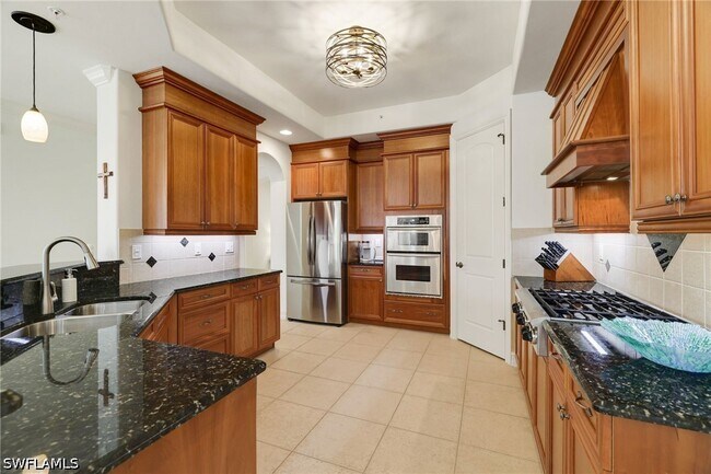Building Photo - 10821 Vivaldi Ct
