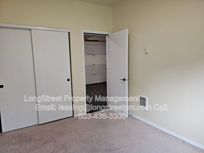 Building Photo - 5719 N Yale St