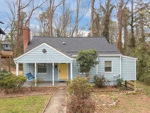 Building Photo - Charming 1 Bed, 1 Bath Duplex with Office/Flex Space near Five Points, Downtown Raleigh