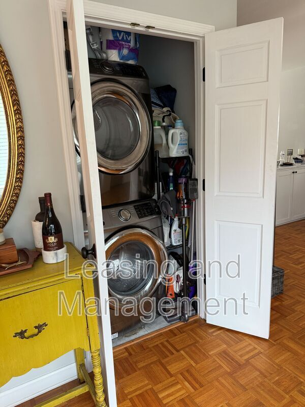 Building Photo - 415 Limbaker St