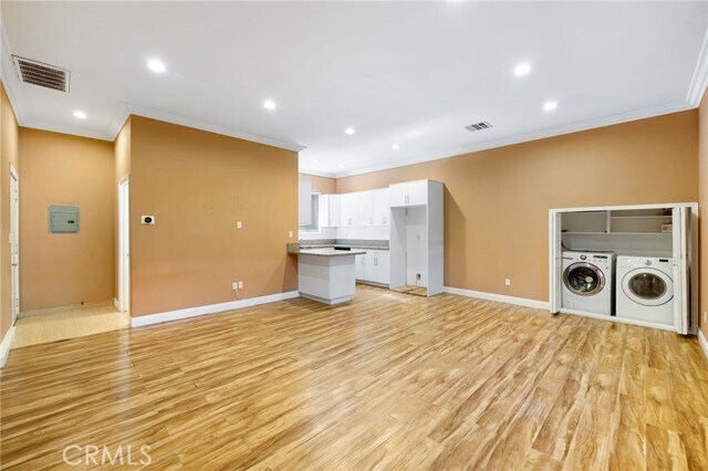 Building Photo - 15549 Ludlow St