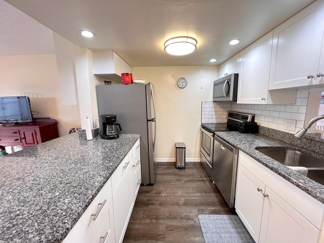 Building Photo - 513 Seaport Blvd