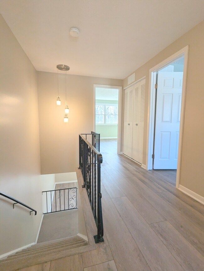 Upstairs Hallway - 9 Willowick Dr