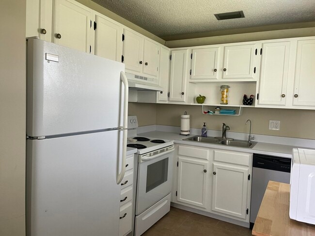 Building Photo - 88 Crooked Tree Ln