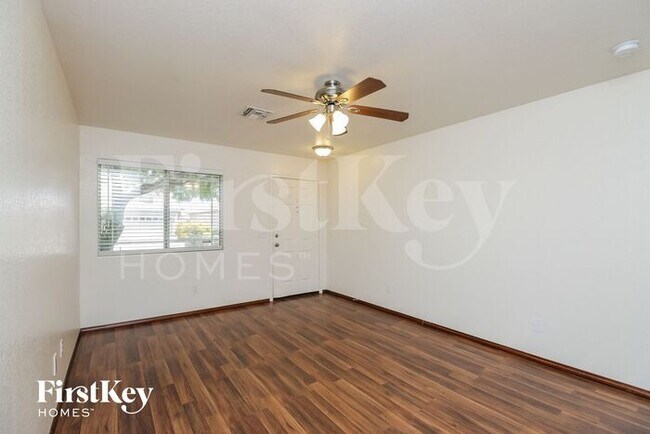 Building Photo - 13914 N 132nd Ln