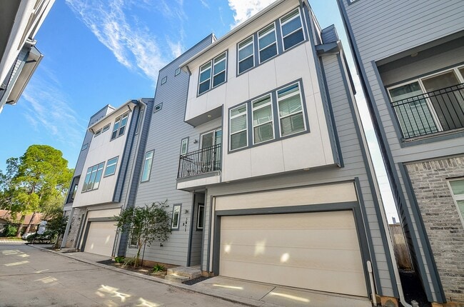 Primary Photo - 5811 Fairdale Ln