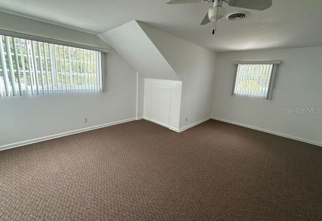 Building Photo - 3912 5th St Cir E