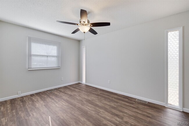 Building Photo - 4649 McIlroy Dr
