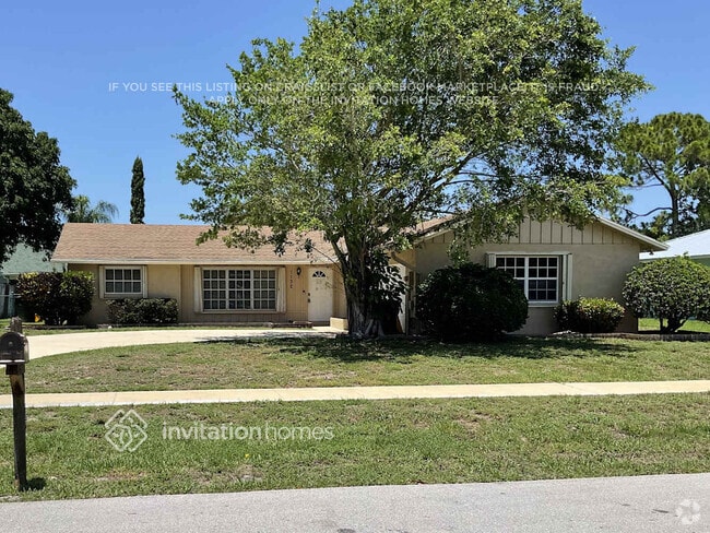 Building Photo - 1132 Essex Dr