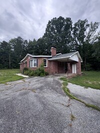 Building Photo - 4009 SC-246