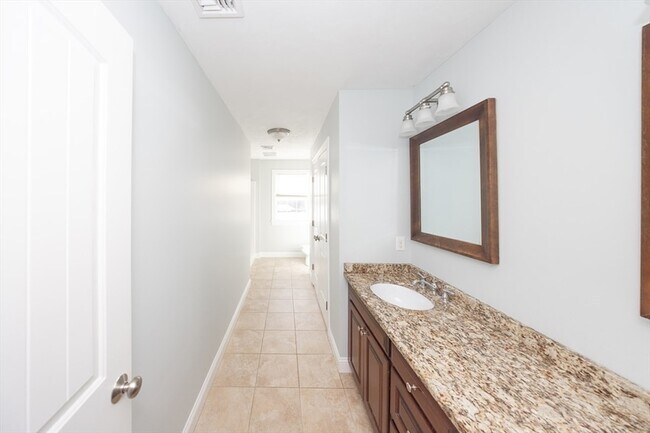 Building Photo - 4 Cyrus Way