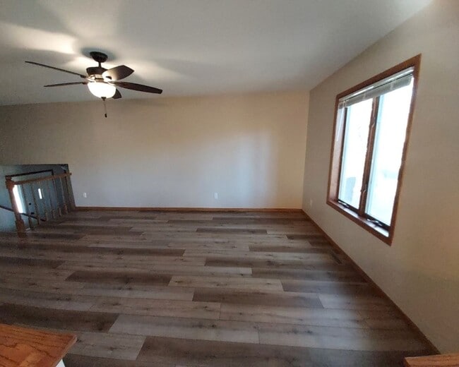 Building Photo - Nice 4 Bedroom 2 Bathroom house in Hudson